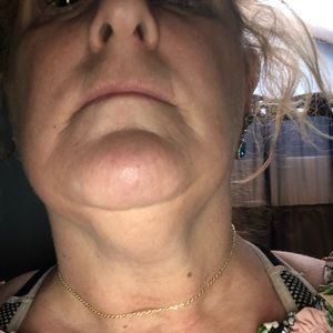 Brand new 10k 16 inch solid gold chain beautiful